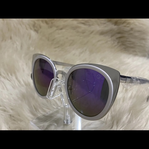 Quay Girly Talk Sunglasses - Picture 15 of 16